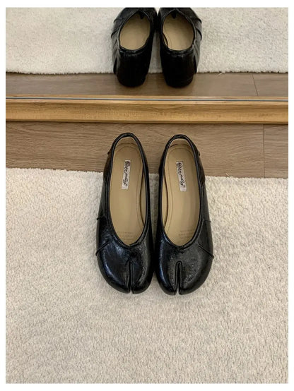 Spring Split Toe Women Ballet Flats Fashion Tabi Shoes Causal Slip On Loafer Ladies Pleated Leather Espadrilles Zapatillas Mujer