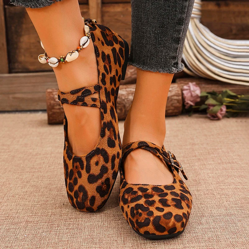 Double Buckle Red Ballet Flats Women 2025 Brand Designer Square Toe Mary Jane Shoes Woman Faux Suede Casual Shoes Female