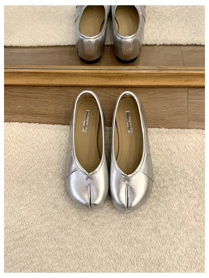 Spring Split Toe Women Ballet Flats Fashion Tabi Shoes Causal Slip On Loafer Ladies Pleated Leather Espadrilles Zapatillas Mujer