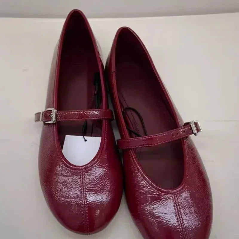 Round Toe Belt Buckle Flat Designer Shoes Woman Soft Leather Ballet Flats Women Light Comfortable Women Loafers Red Ballerinas