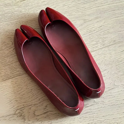 Women Tabi Ninja Ballet Flats Split Toe Mary Janes Patent Leather Party Shallow Mouth Single Shoes Solid Sandals Ladies Loafers