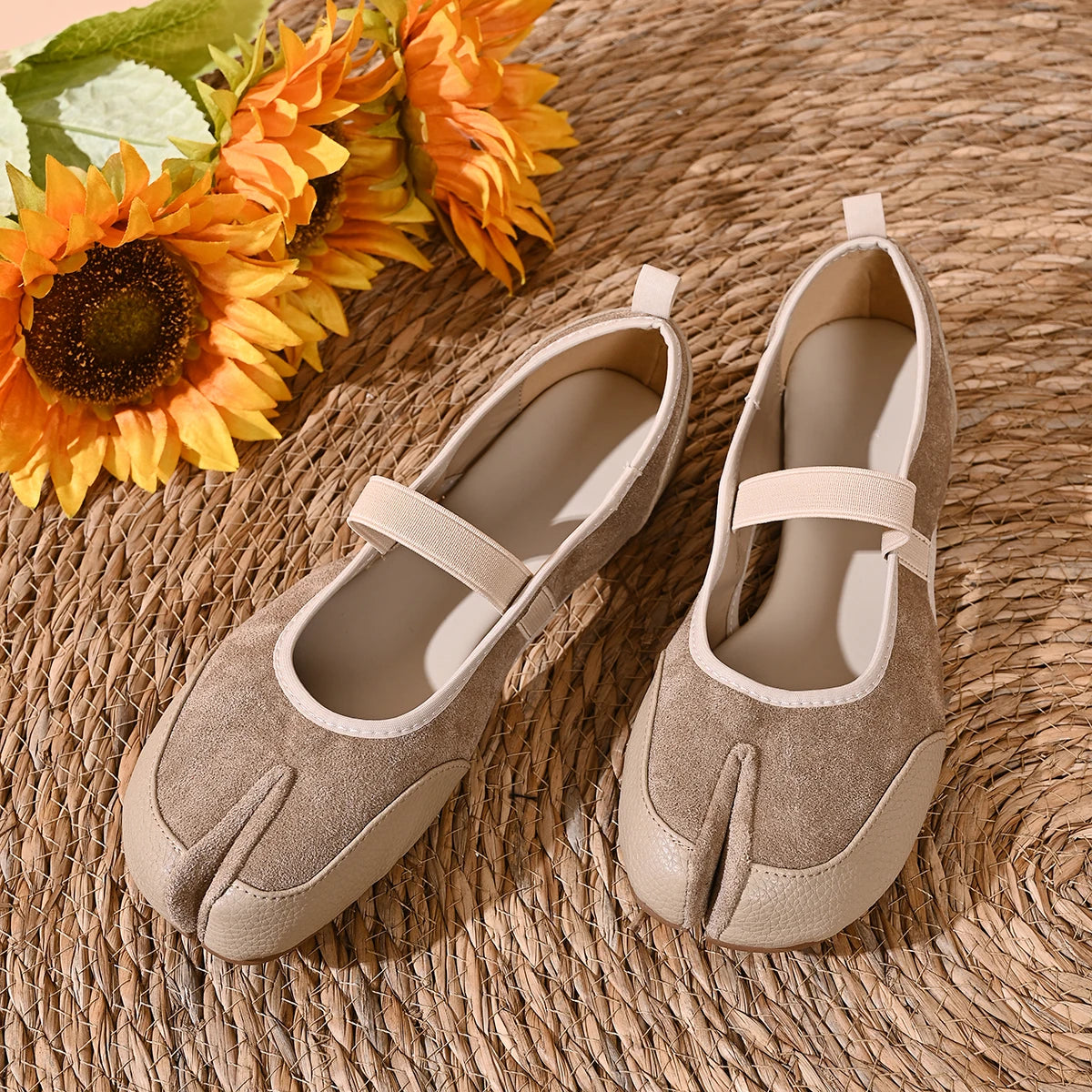 New Red Ballet Flats Trainers Women Split Toe Ballerina Tabi Walking Sneakers Woman Mary Jane Shoes Footwear
