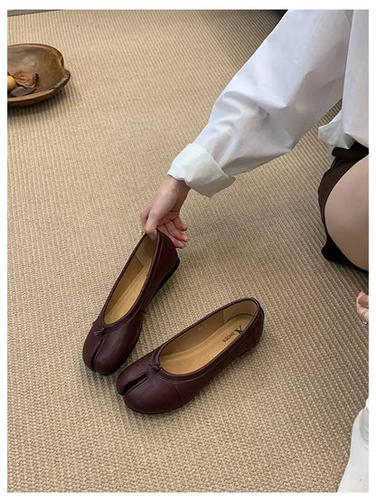 Spring Split Toe Women Ballet Flats Fashion Tabi Shoes Causal Slip On Loafer Ladies Pleated Leather Espadrilles Zapatillas Mujer
